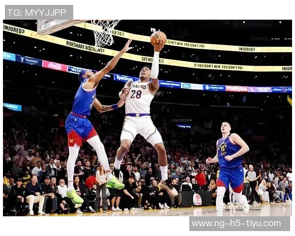 八村塁绝杀前里夫斯强攻扳平比分回防怒喷裁判展现巨星气质